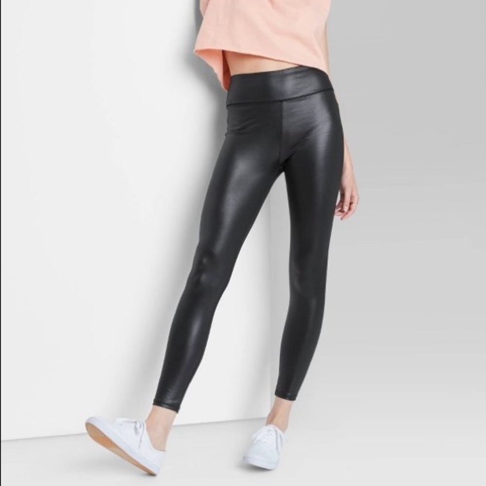 Wet-Look Leggings